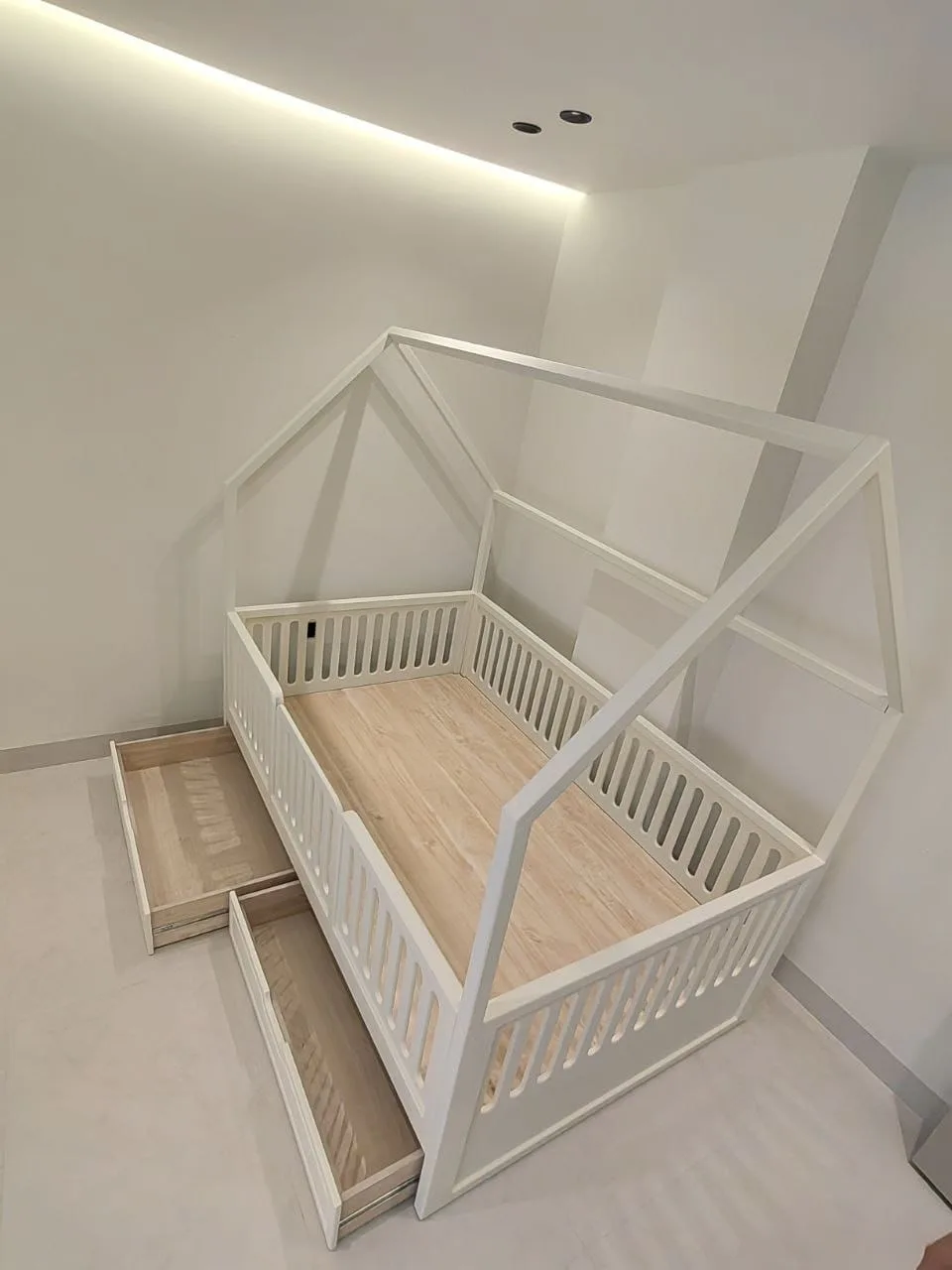Kids House Bed